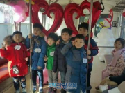 곡성 섬진강기차마을, 성탄 시즌 ‘증기기관차 풍선아트’ 행사 진행