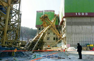 잇달아 터지는 타워크레인 사고, 안전불감증 여전해