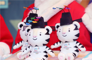 올림픽 열기에 공식기념품 불티