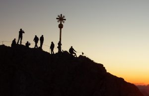 국립공원 음주산행 전면 금지, 과연 그 실상은?