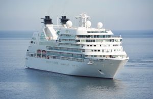 크루즈 관광객, 10명 중 7명 부산항 통해 입국