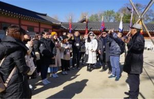 문체부, 수원 화성에서 주한 외국인 ‘유네스코 문화유산 탐방’ 진행
