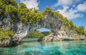 포시즌스 리조트 몰디브의 럭셔리 크루즈 팔라우로 항해