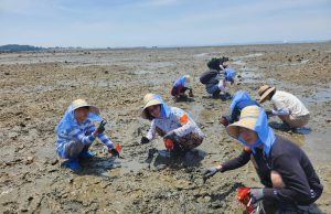 신갈청소년문화의집, 가족의 발견 ‘런닝팸’ 갯벌 체험 즐겨