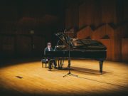 왼손 피아니스트 이훈, 피아노 독주회 기립 박수로 마무리