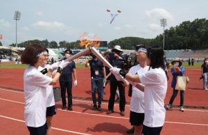 제63회 안동시민체육대축전 웅부공원에서 성화 채화