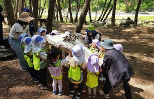 대봉힐링관 ‘천령유치원·담양우체국·함양산삼힐링아카데미’ 봄 나들이