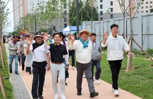 무안군, ‘남악 틈틈이 초록숲길 건강 걷기’ 성황리 마무리