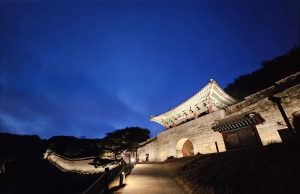 밤에도 아름다운 청주시 상당산성