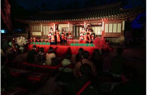 달빛 아래 열린 창덕궁 밤길… “청사초롱 들고 걷는 봄 궁궐”