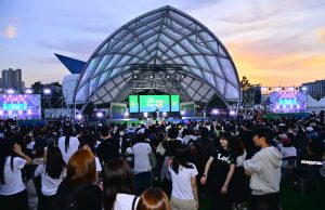 “설악의 밤 뜨겁게 물들였다”…설악무산문화축전, 8만 인파 속 성료